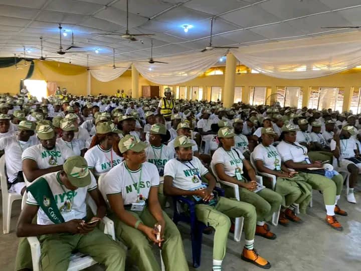 15F7573B 8662 4F7C B13D 48C1B1D2318E