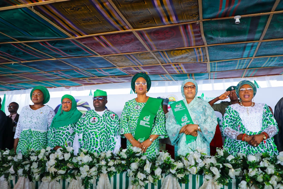 68C537C5 4A28 419F 92D8 5C2E63B4B0B8