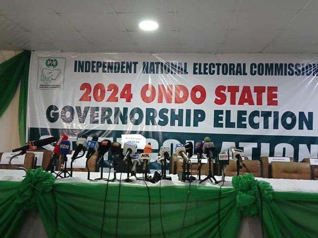 E2D9B29F 3671 406B 93C6 297A346BE5FE