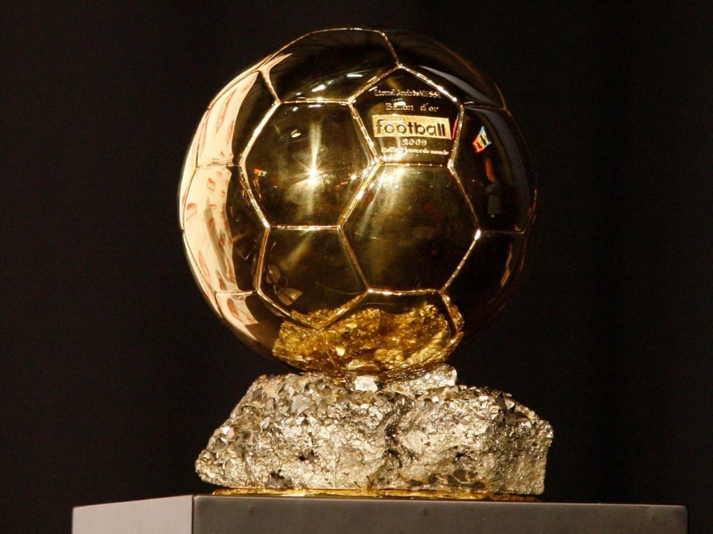 0 The 2009 Ballon dOr trophy is seen in Paris 1024x768